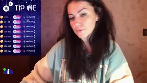 L online show from November 3, 2025, 9:48 pm