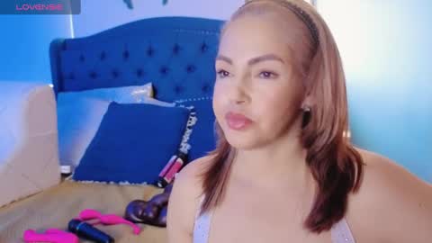 Queen And King online show from February 11, 2025, 4:02 pm