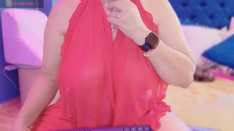 Queen And King online show from February 16, 2025, 5:26 pm