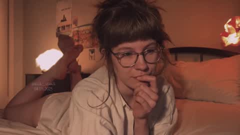    online show from March 4, 2025, 3:48 pm