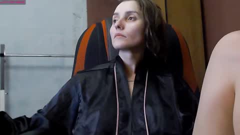 Lola online show from March 6, 2025, 5:11 pm