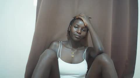 Snapshot of queen_0012 chatting on April 29, 2026, 7:34 am asher online show from April 29, 2026, 7:34 am