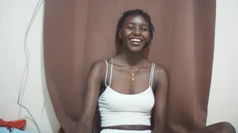 Snapshot of queen_0012 chatting on May 10, 2026, 6:35 pm asher online show from May 10, 2026, 6:35 pm