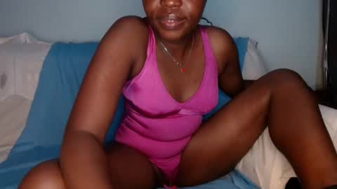 Snapshot of queen_12344 chatting on February 23, 2025, 12:51 am emmie online show from February 23, 2025, 12:51 am