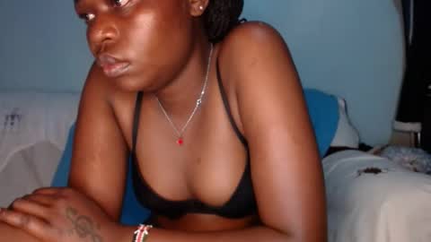 Snapshot of queen_12344 chatting on February 23, 2025, 11:47 pm emmie online show from February 23, 2025, 11:47 pm