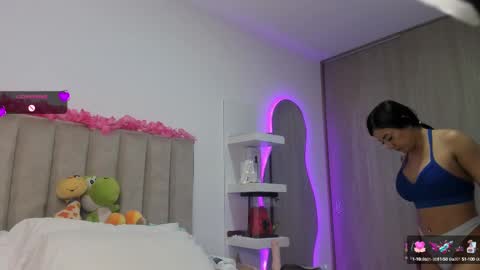  QUEEN ANTONELLA  online show from March 4, 2025, 11:51 am