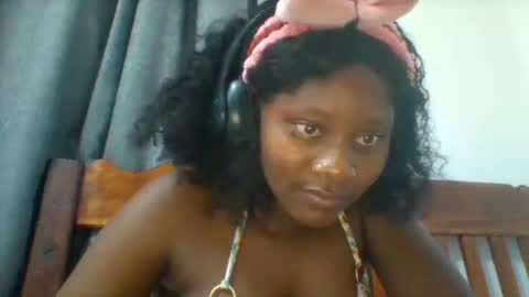 Snapshot of queen_diveer chatting on October 1, 2025, 9:21 pm queen_diveer online show from October 1, 2025, 9:21 pm