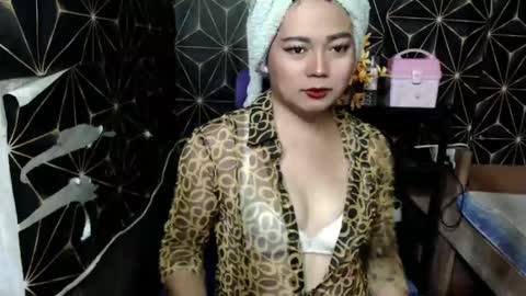Snapshot of queen_ennah chatting on January 9, 2025, 6:06 am queen_ennah online show from January 9, 2025, 6:06 am