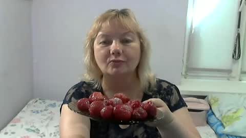 queen_jane8 online show from June 14, 2026, 12:18 pm