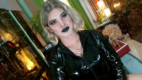 Snapshot of queen_kendalx19 chatting on July 23, 2026, 1:58 am Kendal online here from 6am-3pm philippine time online show from July 23, 2026, 1:58 am