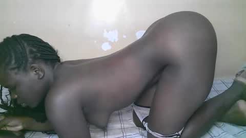 queen_latasha online show from February 21, 2026, 4:24 am