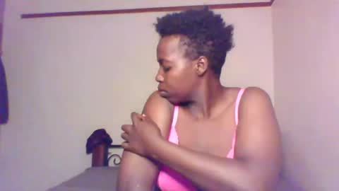 Snapshot of queen_melanine chatting on December 14, 2024, 2:23 am QUEEN online show from December 14, 2024, 2:23 am