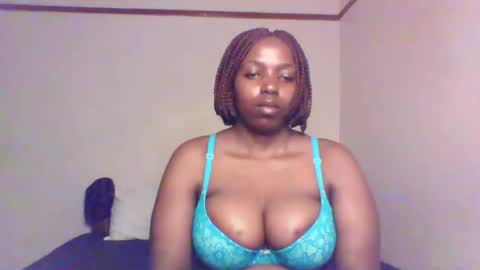 Snapshot of queen_melanine chatting on January 11, 2025, 1:16 am QUEEN online show from January 11, 2025, 1:16 am