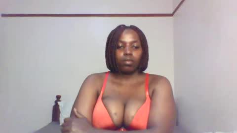 Snapshot of queen_melanine chatting on February 3, 2025, 3:31 am QUEEN online show from February 3, 2025, 3:31 am