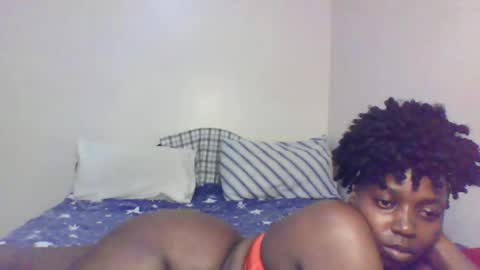 Snapshot of queen_melanine chatting on February 13, 2025, 2:12 am QUEEN online show from February 13, 2025, 2:12 am