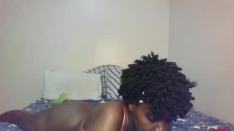 Snapshot of queen_melanine chatting on February 15, 2025, 2:26 am QUEEN online show from February 15, 2025, 2:26 am