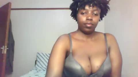 Snapshot of queen_melanine chatting on February 21, 2025, 3:45 am QUEEN online show from February 21, 2025, 3:45 am