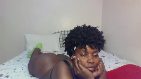 Snapshot of queen_melanine chatting on February 26, 2025, 3:53 am QUEEN online show from February 26, 2025, 3:53 am