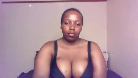 Snapshot of queen_melanine chatting on January 15, 2026, 4:06 am QUEEN online show from January 15, 2026, 4:06 am
