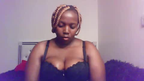 QUEEN online show from April 18, 2026, 11:36 am