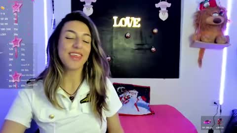 queen_natttyy online show from December 3, 2024, 6:04 am