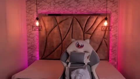   online show from January 24, 2025, 11:59 am