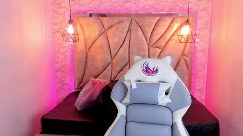   online show from March 4, 2025, 11:51 am