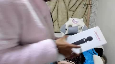   online show from March 9, 2025, 1:48 pm