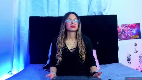 Snapshot of queen_stasy chatting on October 2, 2025, 9:55 pm Valentina online show from October 2, 2025, 9:55 pm