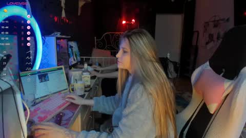 Snapshot of queenafina chatting on May 25, 2026, 2:39 am Kim online show from May 25, 2026, 2:39 am