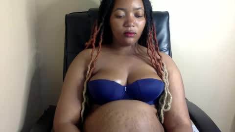 Queenbebony2 online show from December 11, 2024, 8:26 am