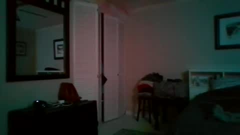 Snapshot of queenbee6269 chatting on December 11, 2024, 8:47 am queenbee6269 online show from December 11, 2024, 8:47 am