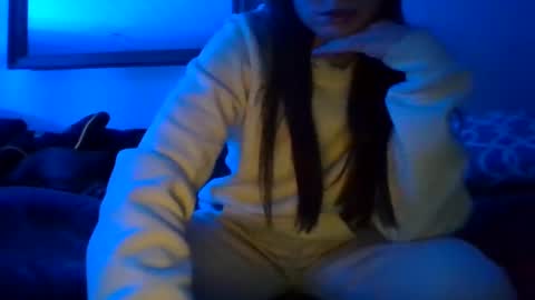 Snapshot of queenbee6269 chatting on December 18, 2024, 10:40 am queenbee6269 online show from December 18, 2024, 10:40 am