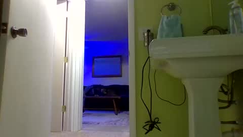 Snapshot of queenbee6269 chatting on January 8, 2025, 4:44 am queenbee6269 online show from January 8, 2025, 4:44 am