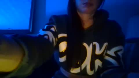 Snapshot of queenbee6269 chatting on February 5, 2025, 10:19 am queenbee6269 online show from February 5, 2025, 10:19 am