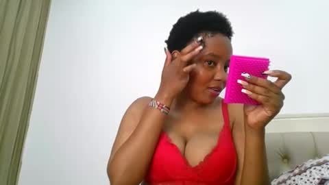 queen online show from May 10, 2026, 8:36 pm
