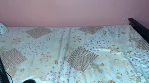 Snapshot of queenchloe1 chatting on May 4, 2026, 7:48 am queenchloe1 online show from May 4, 2026, 7:48 am
