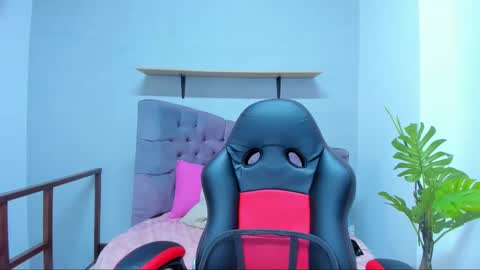 Snapshot of queengrett chatting on March 2, 2026, 6:48 pm Queen online show from March 2, 2026, 6:48 pm