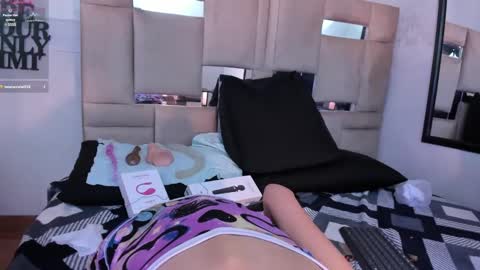 QUEENJEENN online show from March 7, 2025, 6:13 am