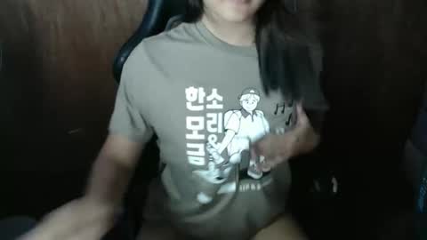 queenkrissha online show from December 16, 2025, 6:07 am