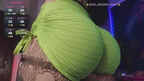 Snapshot of queenlamia chatting on February 17, 2025, 12:43 am Taurus online show from February 17, 2025, 12:43 am