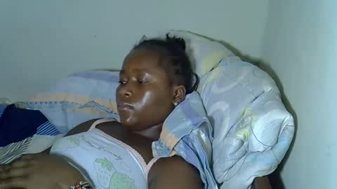 queenlena868103 online show from November 20, 2025, 10:37 am