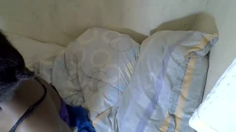 queenlena868103 online show from November 22, 2025, 9:58 pm