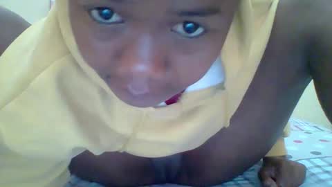 queenleona61 online show from March 29, 2026, 6:46 am