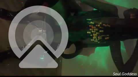 queenmaheliya online show from December 22, 2025, 8:17 pm