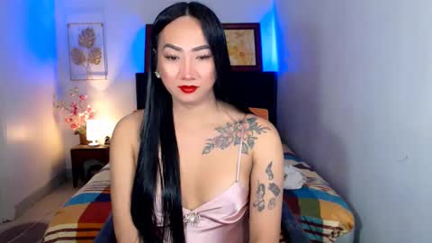 QUEEN online show from March 9, 2025, 12:53 am