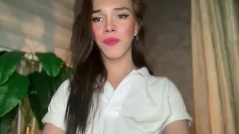 Snapshot of queenn_xxx chatting on September 30, 2025, 6:51 am QUEEN online show from September 30, 2025, 6:51 am