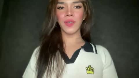 Snapshot of queenn_xxx chatting on October 6, 2025, 1:52 pm QUEEN online show from October 6, 2025, 1:52 pm