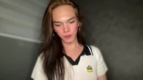 Snapshot of queenn_xxx chatting on October 8, 2025, 12:58 pm QUEEN online show from October 8, 2025, 12:58 pm