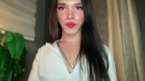 QUEEN online show from April 9, 2026, 1:16 pm